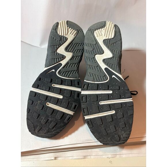 Nike Air Max Excee Black White Running Shoes‎ Sneakers Athletic - Picture 8 of 9